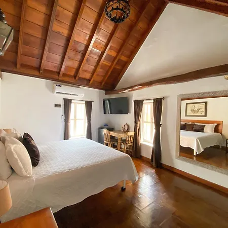 Life Is Good Cartagena Hostel-3
